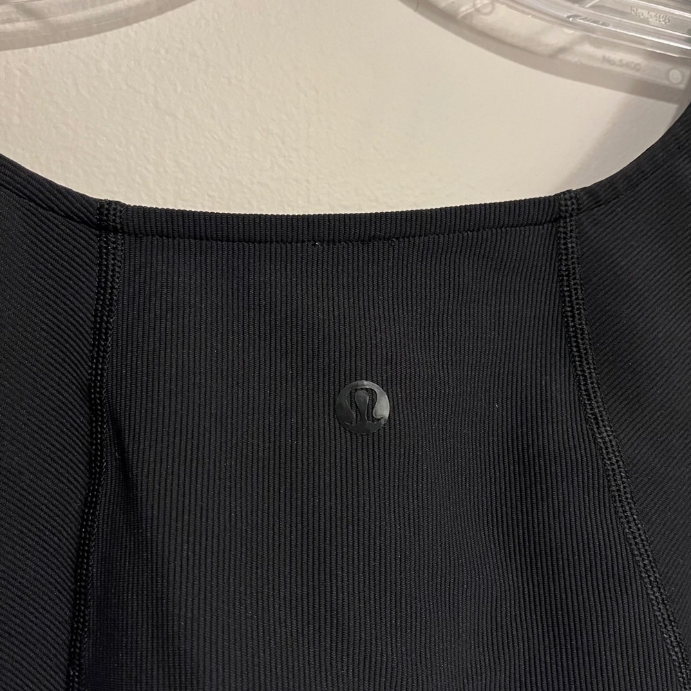 Lululemon Shirt Short Sleeve Ribbed Contoured V Neck Yoga Black Luxtreme Medium - Picture 4 of 4